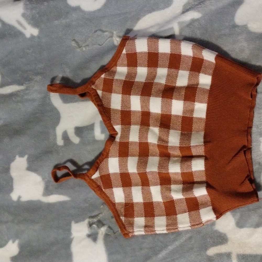 Checkered style crop tank top